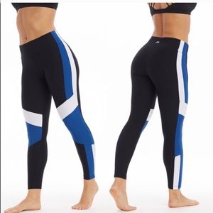 Marika NWT 7/8 Leggings Black/Blue/White XL